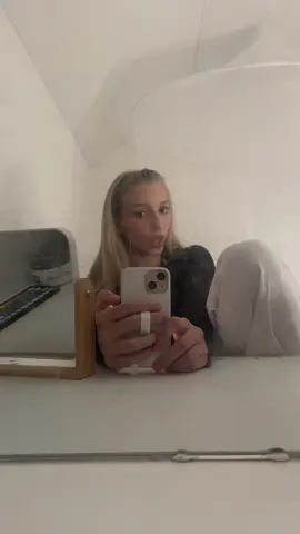 #dirtymirrorr😔 