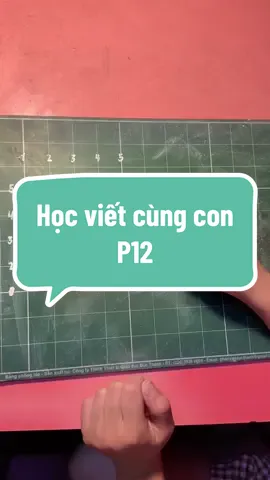 ✨ Đồng hành cùng con tập viết – từng nét chữ nguệch ngoạc hôm nay là nền tảng cho ước mơ ngày mai 💛✏️ #donghanhcungcon #behoclop1 #tapviet #xuhuong 