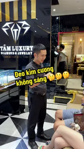 Tại sao đeo kim cương lại không chiếu 🤔🤔🤔 #TamLuxury #Kienthuckimcuong u