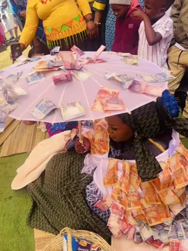 Sibonge koLakaje🙏… #BecomingMrsLakaje❤️‍🔥 #uMembeso #TraditionalWedding #BergvilleTikTokers #fypシ゚viral🖤tiktok☆♡🦋myvideo 