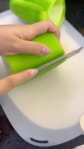 Đu trend cắt bí sợi đi nào cả nhà ơi😂#vanthuylinh191 #xuhuong #viral #homnayangi #monngonmoingay 