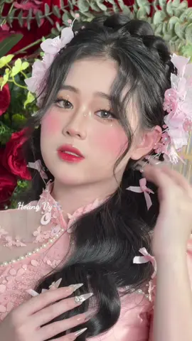 Cô dâu Phan Anh xinh đẹp, mê mẫn với nhan sắc này quá 🍓#HoàngVyMakeup #makeupcôdâusàigòn #TikTokAwardsVN #xuhuongtiktok 