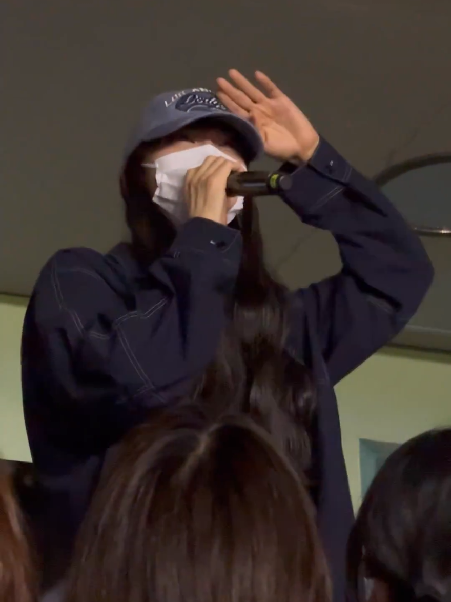 ten datang ke birthday party yangyang pake wig 😭 #ten #yangyang (cr. owner) 