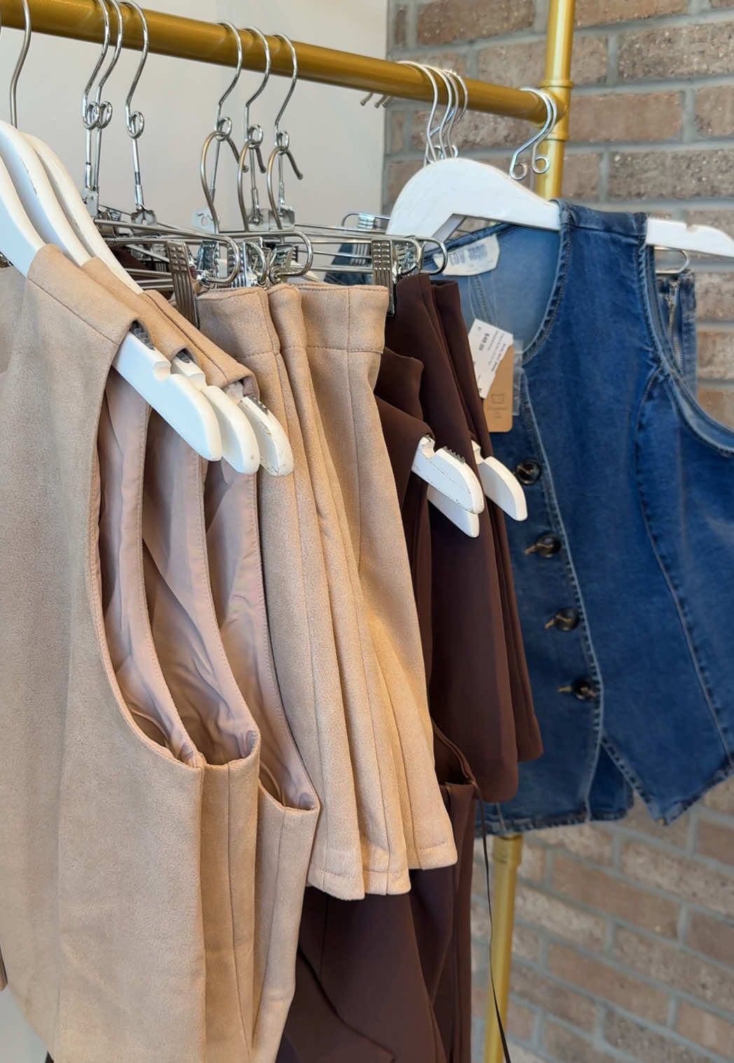 had to stop by the merrick grand opening of @Ruby and Jenna 😍🤎 #rubyandjenna #boutique #shopping #clothing #longisland 