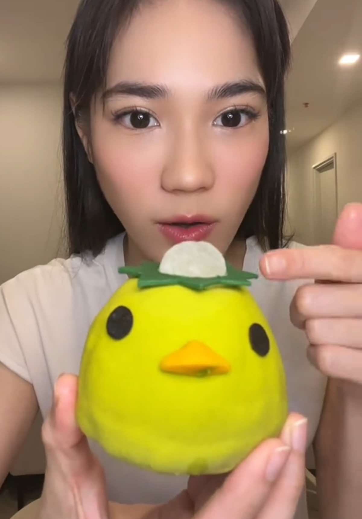 Saruda Pastry EP.6| ทรายชอบสีแดงกับสีขาวสุด 🫠🥰 #tiktokพากิน #เค้กผลไม้กรอบ #sarudafinestpastry #fruitcake 