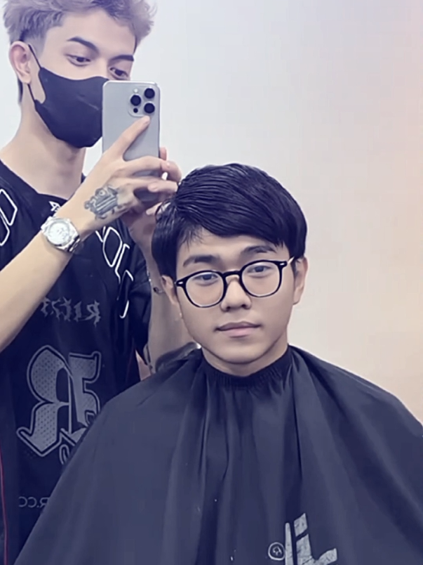Langsung keluar auranya🥶#cukurrambut #fyp #model #haircut #foryou 
