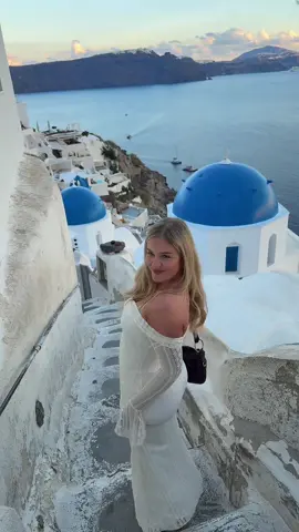 What you can’t see in those cute Santorini photos 