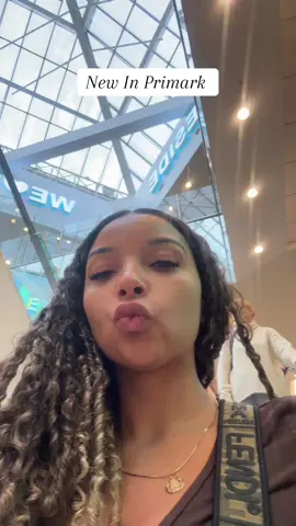 Do we love the fur yes or no??? #primark #primarknewin #primarkfur #penneys #lakeside @Primark @Lakeside Shopping Centre 