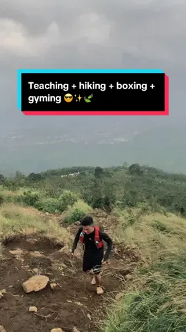 Teaching + hiking + boxing + gyming .. tapi sek durung rabi 😫 .. . . . . #gunung #pendaki #santri #guru #gym 