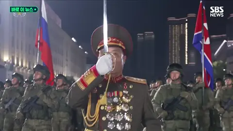 🇰🇵Toàn cảnh lễ duyệt binh hoành tráng của Triều Tiên Tối 10/10, Triều Tiên long trọng tổ chức lễ duyệt binh và kỷ niệm 80 năm thành lập Đảng Lao động Triều Tiên, với màn diễu binh tại quảng trường Kim Nhật Thành và chương trình nghệ thuật hoành tráng tại sân vận động Bình Nhưỡng. 🇰🇵朝鲜举行盛大阅兵式多款装备亮相洲际弹道导弹数量超越以往
