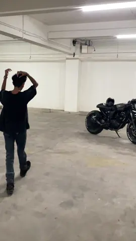 mau di anter apa di jemput?#caferacer #motorcustom 