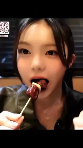hearts2hearts mukbang 🍙 #hearts2hearts #fancam #mukbang #eating #fypシ゚viral 