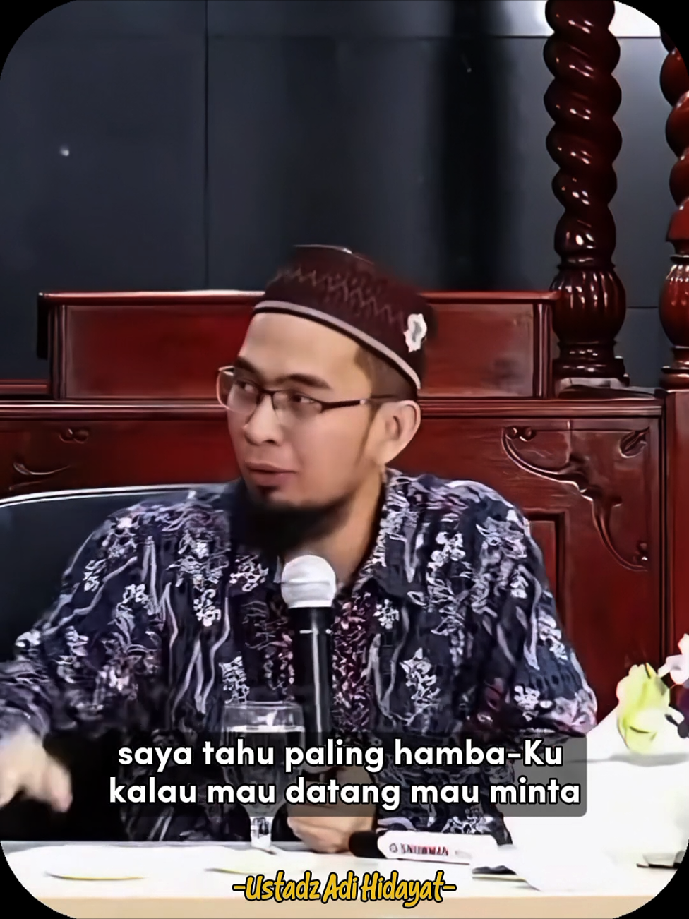 Jangan pernah malu untuk meminta dan mendekat kepada Allah, karena Dia-lah yang bisa melakukan segalanya untuk hidupmu🌿 #selfreminder #dakwah #ustadzadihidayat #fyp 