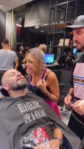 Barbershop prank #funnyvideo #prankscare #funnyprank #funnytiktok #jumscare 