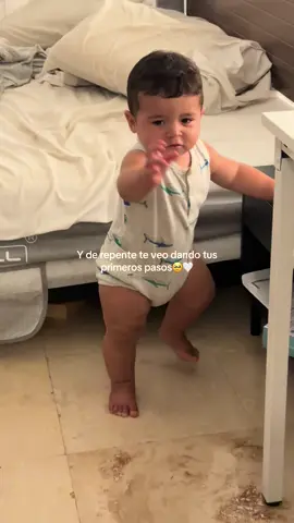 A un mes de cumplir un año y yo con sentimientos encontrados🥹 #11meses #firststeps #maternidadreal #mamajoven 