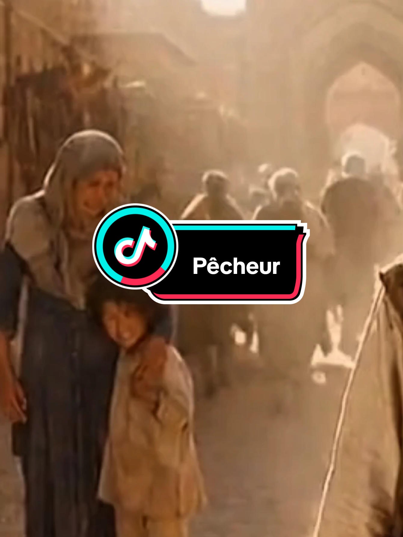 #creatorsearchinsights  Pêcheur Abou Nasr, pêcheur pauvre, partage ses galettes avec une femme affamée malgré sa propre misère.   Plus tard, il reçoit une grande somme d’argent, devient riche et généreux, mais tombe dans l’orgueil. Un rêve lui révèle que seuls ses actes sincères — les galettes, les larmes et le sourire — le sauveront. #Pêcheur #Galette #Histoire #Leçon