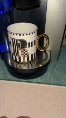 …así inician todas mis mañanas bendecida y agradecida de Dios porque desperté y puedo disfrutar mi café en paz y tranquilidad…como decía mi padre #undiaalavez #laaspiranteablogger #blessed #morningroutine #butfirstcoffee 💃🤗