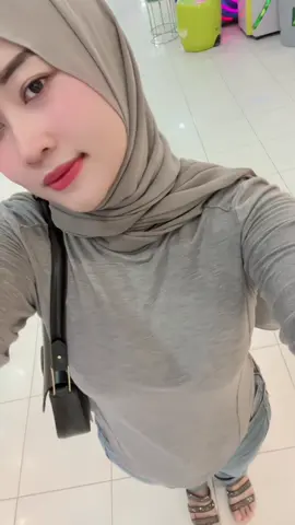 Tiba2 kok mukanya gtu ya 😌