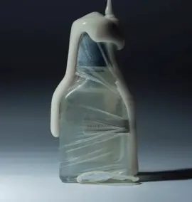 ✨ نبذة عن Seminalis – Orto Parisi 	•	العطر من إصدار 2016 وصُمم بواسطة العطار Alessandro Gualtieri.   	•	يُصنف كعطر يونيسكس — مناسب للرجال والنساء معًا.   	•	تركيزه نسخة “Parfum / Eau de Parfum” — يعني أنه قوي وثابت إلى حد كبير.   	•	يُسوَّق كمادة “رائحة محرضة” — في موقع المصنع يقول: “Aromatic aldehyde which helps sperm to locate the ovum” أي أنه عطر ذو إلهام بيولوجي/فلسفي.   	•	توصيفات المراجعين تشير إلى أن العطر يبدأ بنغمات “حليبية / كريمية / لكتونية” مع لمحات خشبية ومسكية في قاعدة العطر.   	•	البعض يصفه بأنه “غامض” أو “مثير للتفكير” أو “يجمع بين الحميمية والغموض”.   	•	الأداء: يُذكر في مراجعات أنه ثابت لفترات طويلة، وقد يبرز بقوة أوليًا ثم يقترب من الجلد مع مرور الوقت.  #عطر ##عطر #عطورن#عطر_نيشn#SeminalisP#OrtoParisi