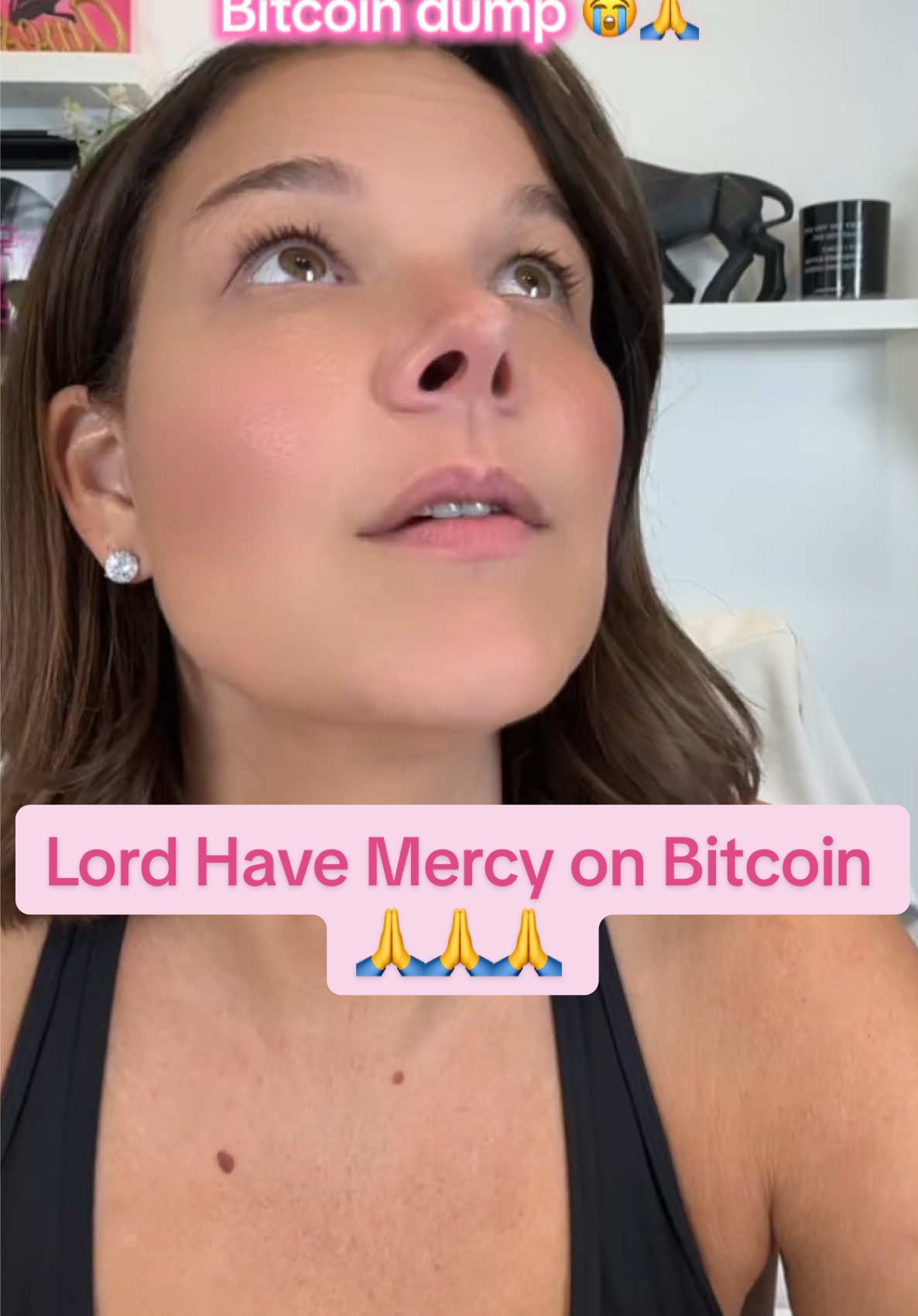 Bitcoin Is Dumping 😭 Lord Have Mercy on the Charts 🙏 We’re holding on for dear life out here 😩💔 Lord, have mercy on Bitcoin… follow for emotional support and daily updates 😭🙏💰 How low do you think Bitcoin goes before mercy shows up? 👀👇 #bitcoin #cryptonews #cryptotrader #btcupdate #fyp@Kraken @Crypto.com @ELLIPAL 