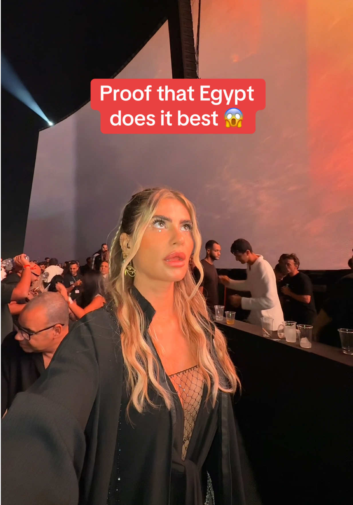 Anyma live at the Great Pyramids of Giza 🇪🇬✨ An event to remember the energy, the visuals, the screens… absolutely insane! 🔥 Still can’t believe I got to experience this iconic night right in front of one of the Seven Wonders of the World. ✨follow @jessmelu for more travel inspiration, unique hotels, and lifestyle tips ✨ © Copyrighted content – no reposts allowed without prior permission  #egypt #anyma #pyramids