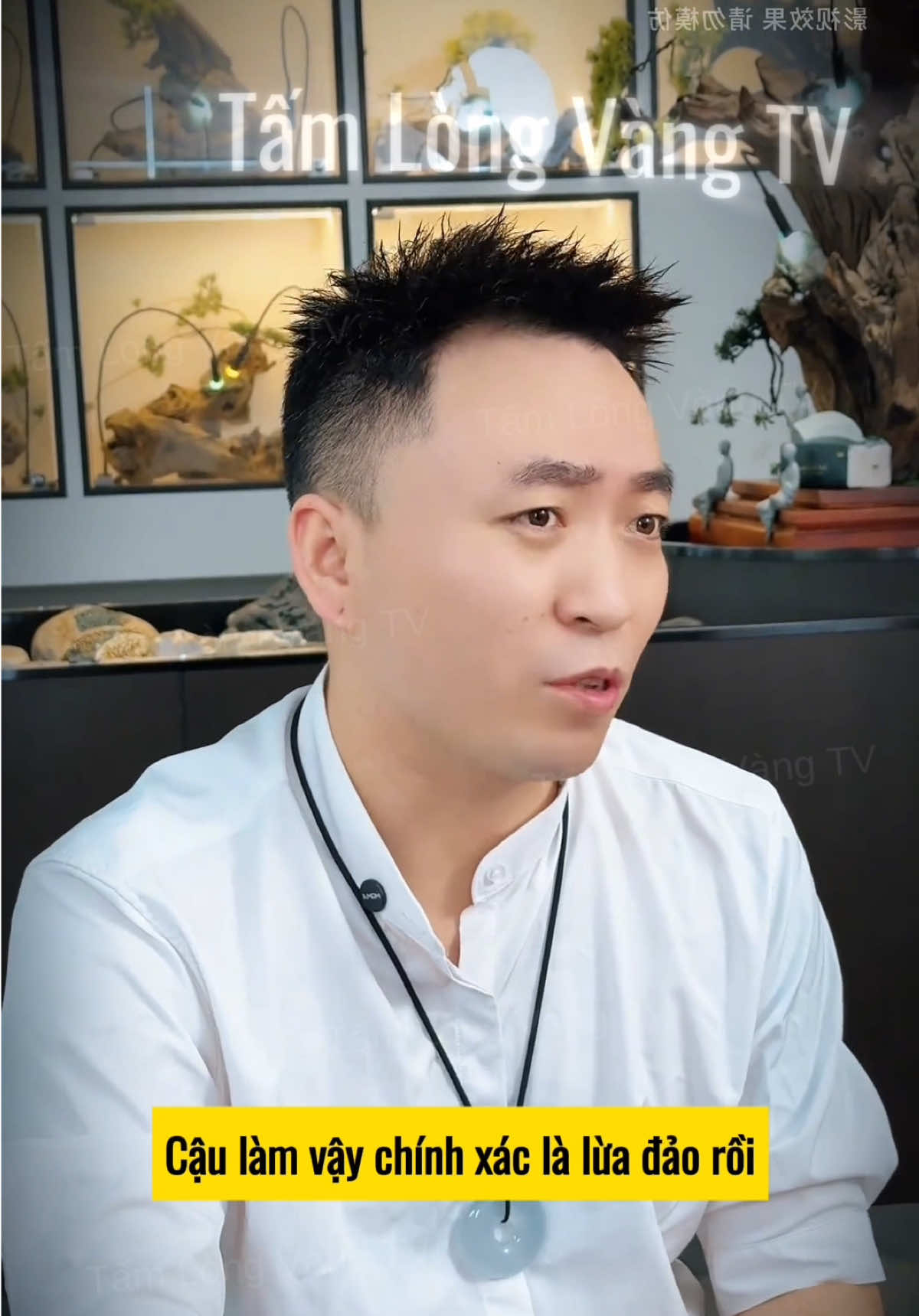 Đàn em dám lợi dụng ép giá lừa hai mẹ con nghèo khổ, đại ca lập tức trừng trị #tintuc #phimhay #phimtrungquoc #cuocsong