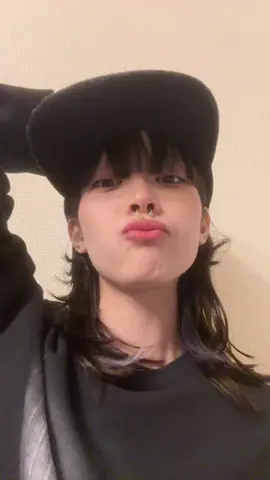 担当してくれたネイリストさん天才すぎ〜🦴