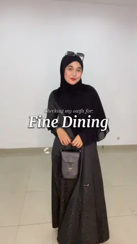 Deras code: elegant & modest🖤 Damoza jadi pilihan yang tepat untuk fine dining moment🌌#finediningoutfit #ootdfashion #outfitcheck 