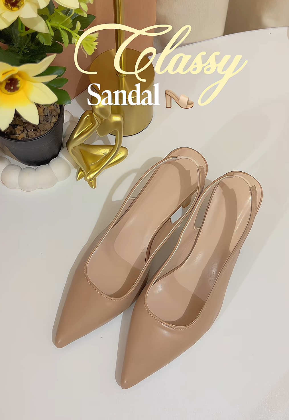 A stylish sandal with effortless flair that instantly elevates your look 👡✨ From @BorderlessShoes  #sandal #sandals #sandalforwomen #classysandals #sandalrecommendation 