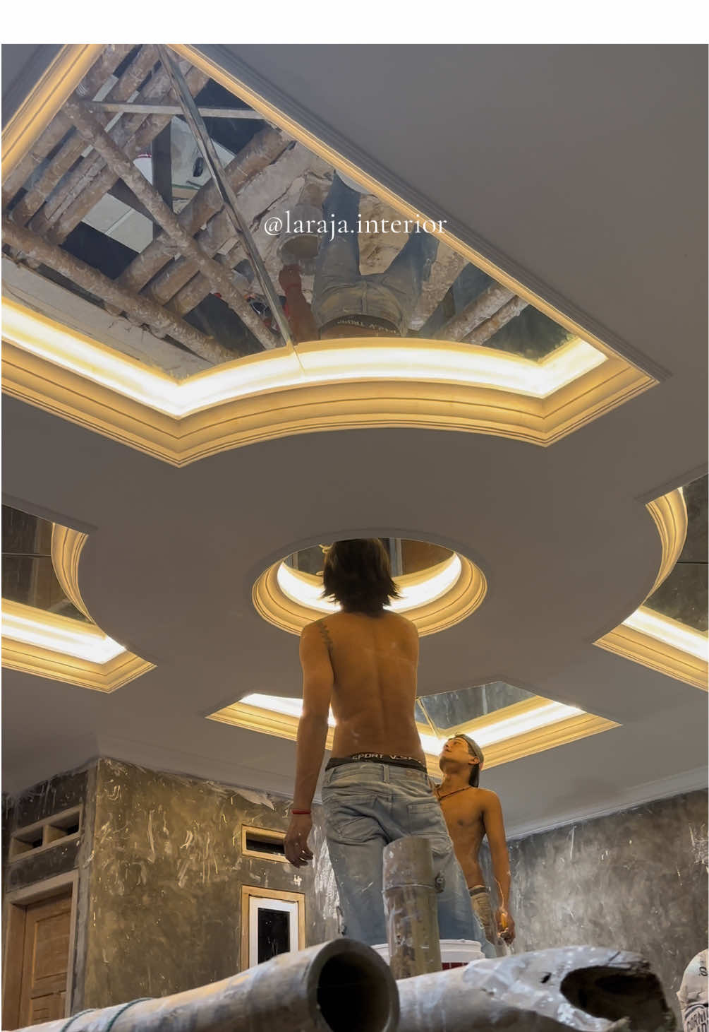 Pasti menyala🔥#rumahmewah #interiordesign #plafongypsum #plafonpvc #larajainteriorsoppeng 