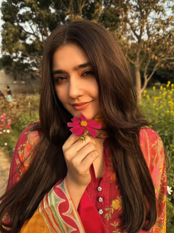 Pakistani queen#creatorsearchinsights  #FanEdit #foryou #DurefishanSaleem #fyp 