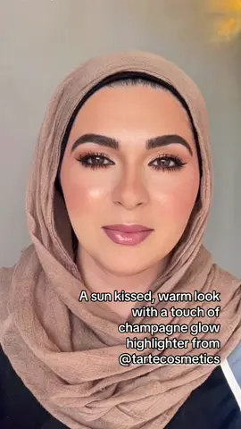 The warm tones in the Champagne Glow highlighter from @tarte cosmetics brought out the natural warmth and golden flecks in her brown eyes #makeup #sun #LIVEIncentiveProgram #LIVECareer #PaidPartnership 