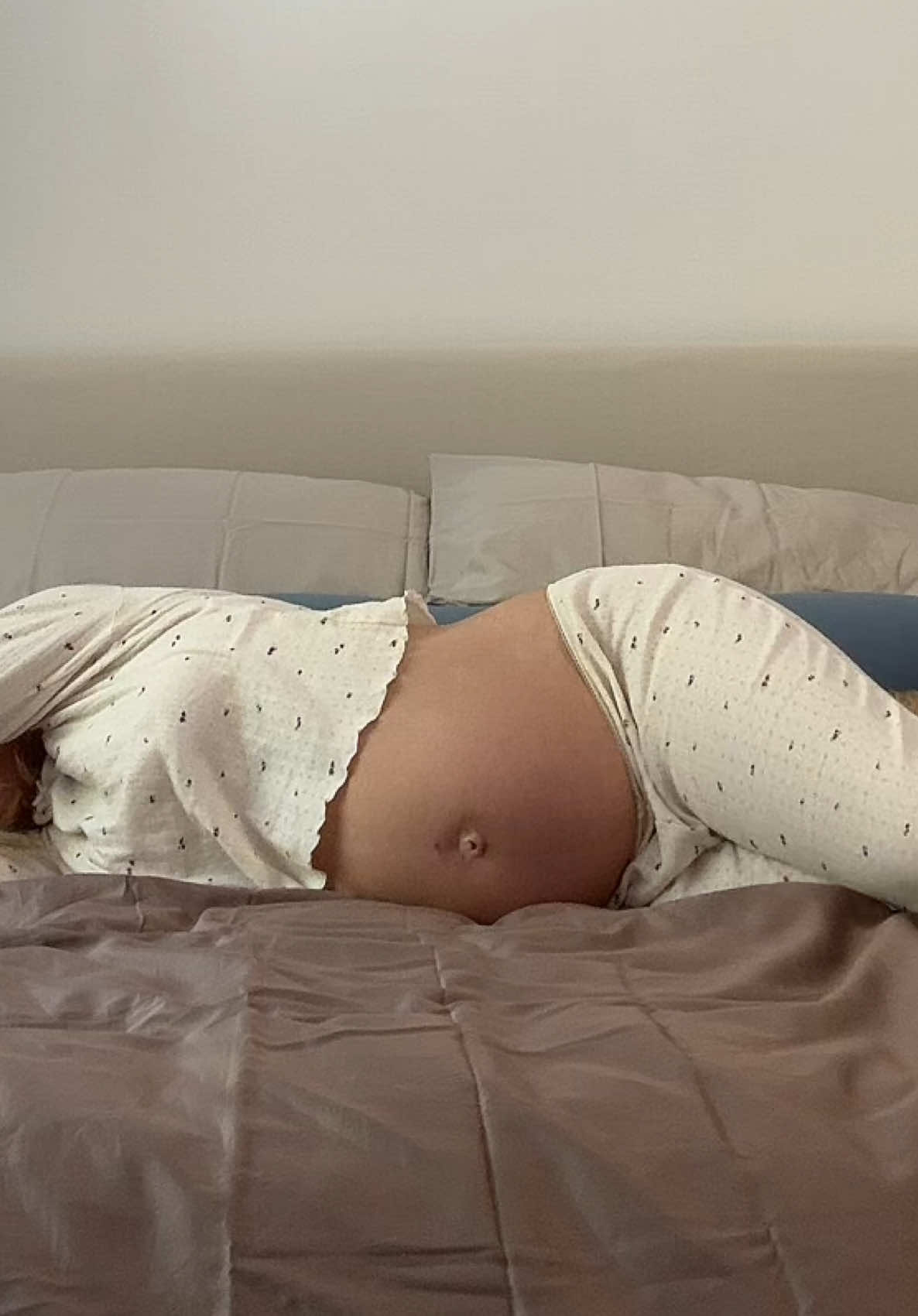 I’ll be here until I give birth 🤷‍♀️ 30 WEEKS PREGNANT?!!! #pregnancy #pregnant #pregnancyjourney #pregnantlife #pregnanttiktok 