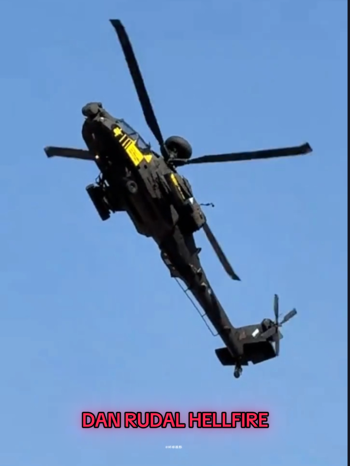 Sang penguasa udara, AH-64 Apache — cepat, mematikan, dan legendaris. 🚁🔥