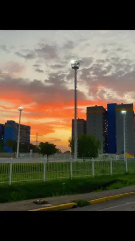 fan total❤️‍🩹❤️‍🩹❤️‍🩹❤️‍🩹 #parati #manuelmedrano #amanecer #cielo #sky 