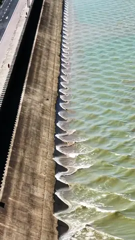 Qiantang River Dragon Tail Tide #Qiantang River Tide #Qiantang River Tide Viewing #Best Time to Watch Qiantang River Tide