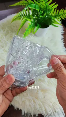 Cawan ni memang unik! Bila isi air, terus menyala & berubah warna. Macam sihir  cantik bila nampak lampu berkelip. Sesuai untuk minum teh, kopi, atau dijadikan hadiah istimewa.  Kanak-kanak & dewasa pun suka. #cawan #naga #cup #light #lampu 