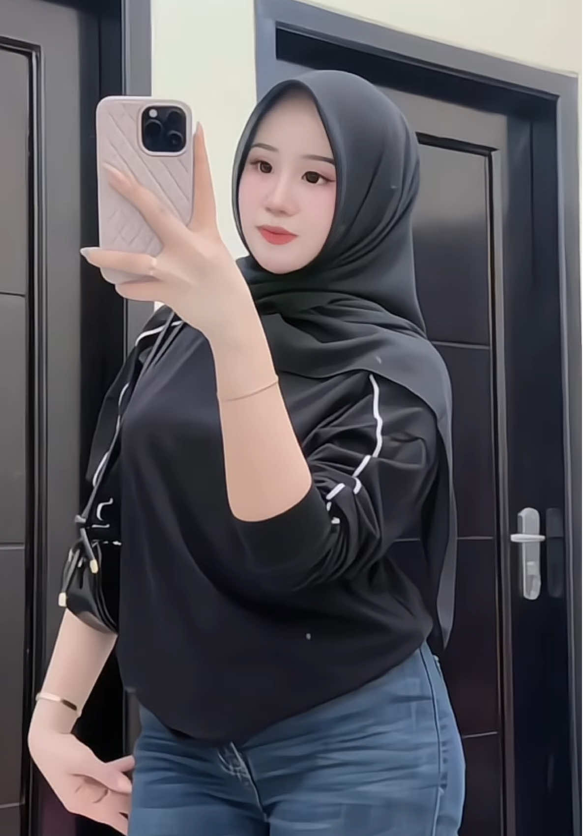 baju co dikeranjang😋🤏🏻 #4u #outfitsimple 