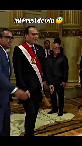 NUESTRO PRESI #presidente #perú🇵🇪  #bailando  #vacancia 