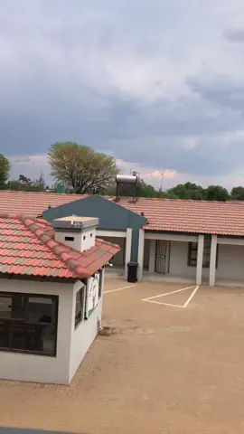 Hello everyone! 😆❤️Welcome to Kwa Agisanang Student Accommodation! Applications are now open for 2026! Secure your comfortable and lovely home today! For more information, please text or call the numbers I have provided. Don't miss out!🙌🏽🔥 Northwest-University Mahikeng Campus.🙌🏽❤️🔥 Kwa Agisanang Student Accommodation at Mocoseng(next to Nkomo’s place) -Wi-Fi available 24/7 -Water Available  -Electricity available and a backup generator  -Laundry Room -Study Room & Tv room -Gym available  -Single rooms(limited for only two students) -Sharing rooms (available) For more information:  +27 (79) 106-2941  +27 (82) 552-4759 #fyp #4Upage #trends #viral #hottestplugsMahikeng