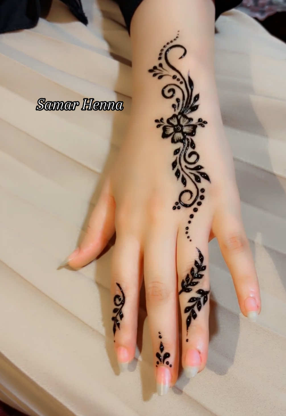 #سمر_حنة #samar_henna_artist #رسم_حنة_سوداني #capcut #تاتو_حلال 