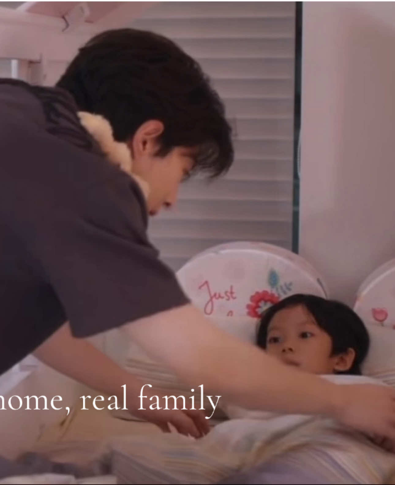 Happy ending for them, the family of three—the real home❤️‍🩹 I will never forget the love story of Huayong x Shengyou. I miss them already😭🫶🏻#ABOdesire #eliothuang #kipukaqiu #fyp @eliot_huang @kipuka_qiu 