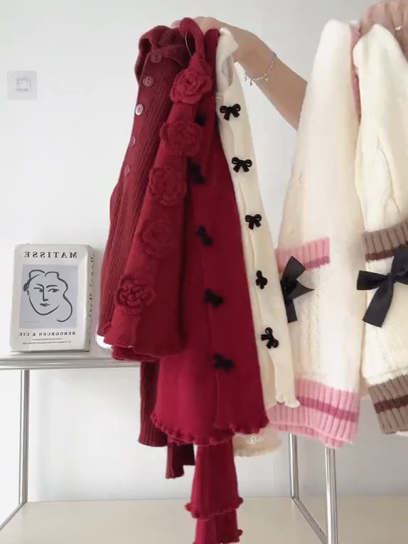 Outfit đáng yêu cho các nàng đi chơi noel đây ạ #thinhhanh #tiktok #xuhuong #LearnOnTikTok #monshop #fybシ #viralvideo #review #moingaymotoutfit #phoidoxinh #tipsphoido