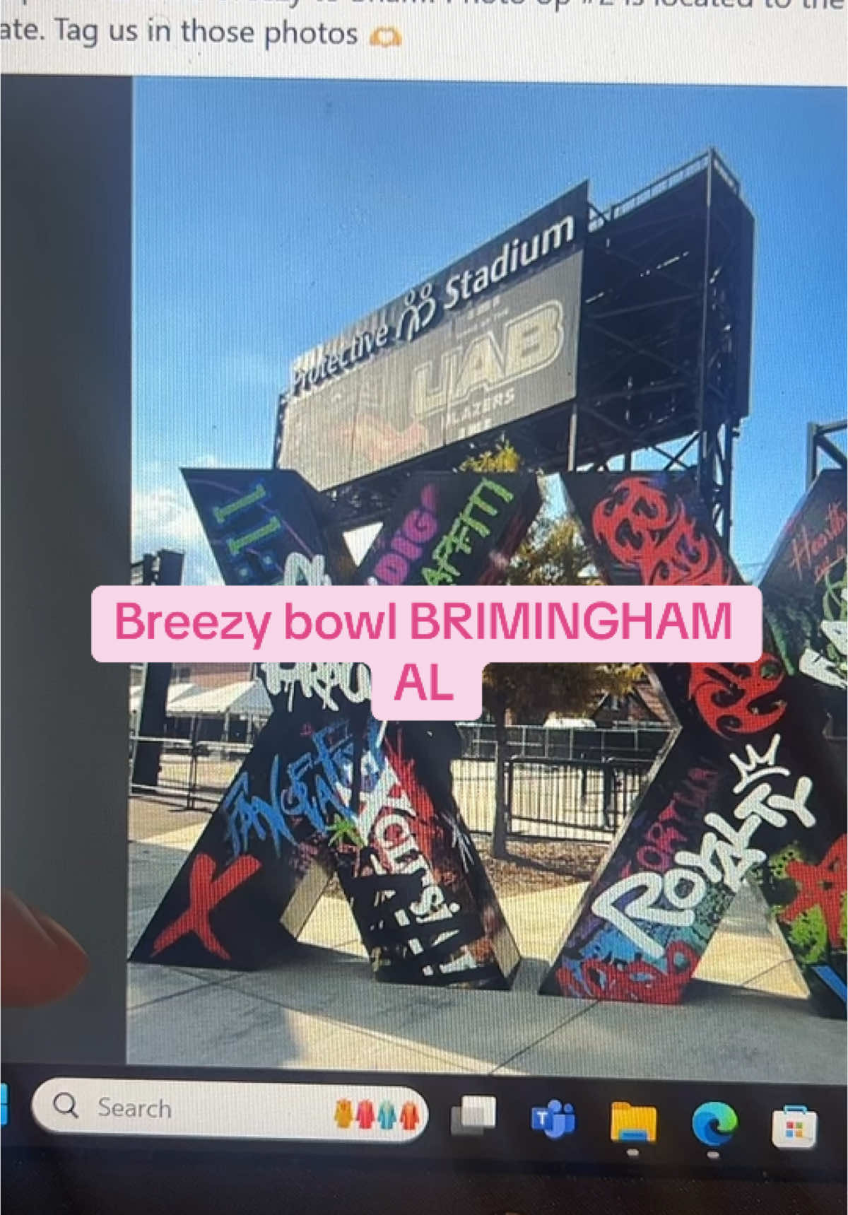 Cute photo opp! #equeeninxchrisbrown #breezybowlxx #bhambreezybowl #alabamabreezybowl #equeenin #leo #draftdump #sahm #sahdm #orlando  #tampa #equeeninn  #orlandobreezybowl #foodreviewer #apartmenttour #chrisbrowntiktok #teambreezy #apartmentliving #apartmenttips #dogmomlife #equeeninxchrisbrown #orlandoinfluencer #1stapartment #tampaflorida #floridainfluencer #concertlife #miami #apartmentlife #orlandobreezybowl #orlandoflorida  @SHOP CHRIS BROWN & @chrisbrownofficial @Protective Stadium 