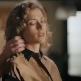 we need marta to smell finas perfume again ❤️‍🩹 #martabelmonte #martadelareina #mafin #albabrunet #finavalero 
