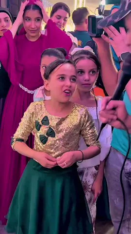 بنوته قمر اووي ماشاء الله شوف الفديو لي الاخر عسل اوي😂❤️😊#الفيجوهات #فيجو___مصر🎤 #ترند #واحده #منصوره_وقلبي_حديد  