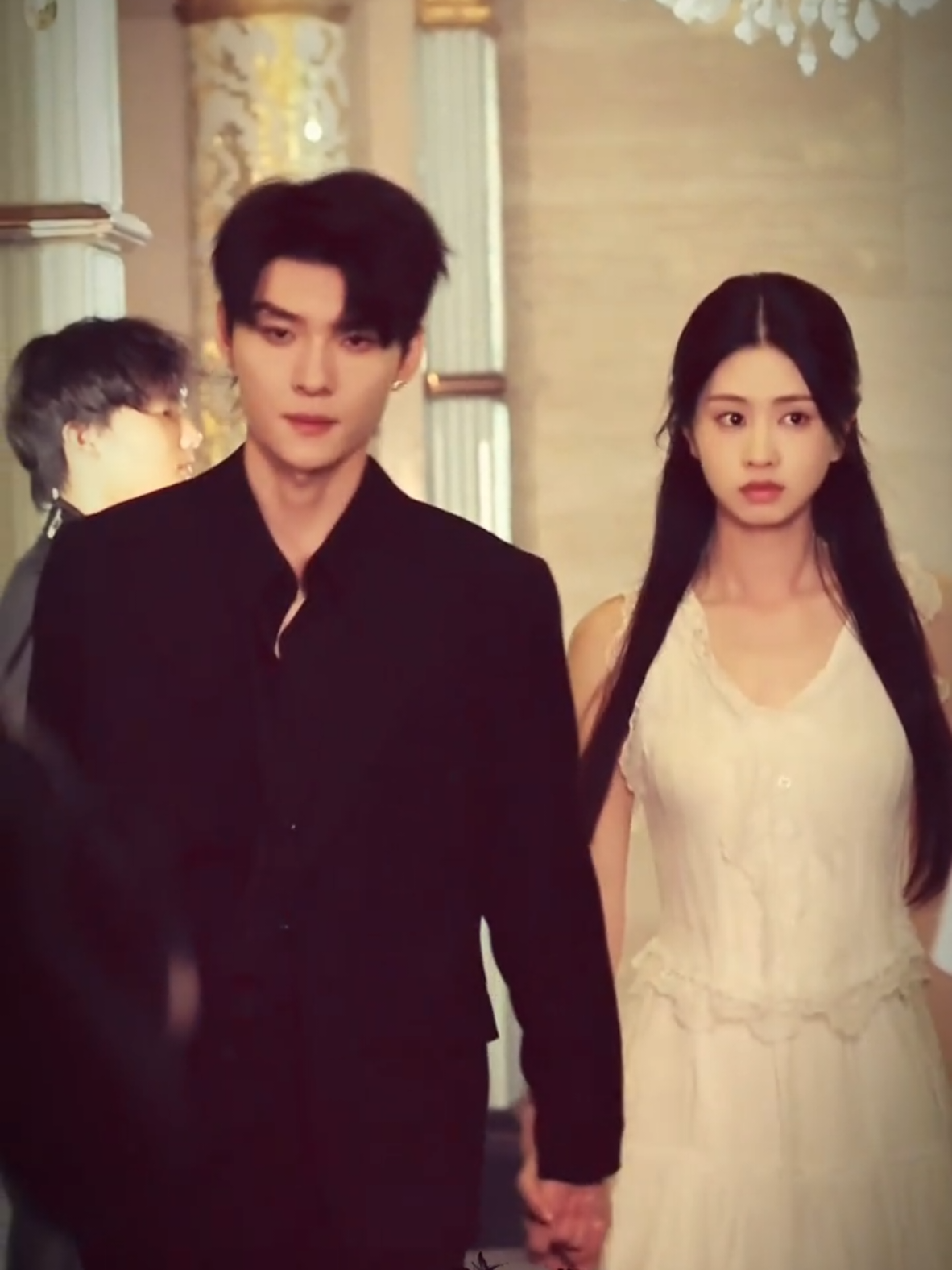 เบื้องหลังก็มาเรื่อยๆ #หวังอี้เหล่ย #จูเสี่ยวเสวี่ย #wangyilei王译磊 #zhuxiaoxue朱小雪 #โอบกอดคุณข้ามผ่านเถ้าถ่าน 