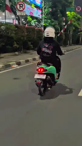 Misteri jok belakang serem juga ya😆 #scoopy #ring17style #scoopymodifikasi #savering17 #scoopyloversindonesia 