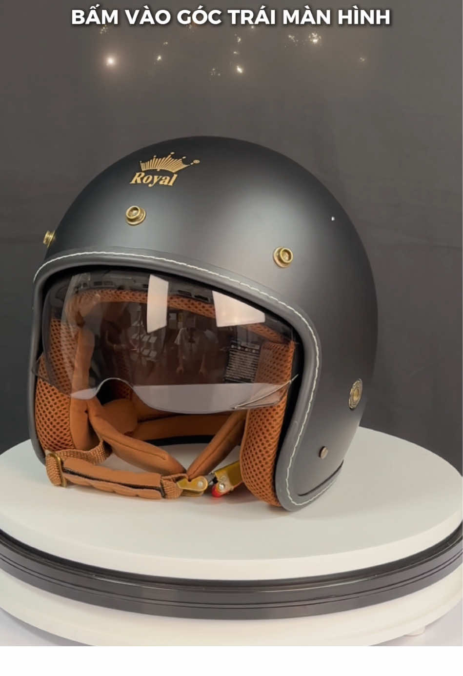 ROYAL M20KA - MŨ BẢO HIỂM 3/4 KÍNH ÂM NỬA MẶT MỚI RA MẮT CỦA NHÀ ROYAL ✨ Thiết kế 3/4 ôm sát đầu, kính trà cản UV, vỏ ABS cao cấp, và lót kháng khuẩn thông thoáng. Với 9 phối màu thời trang, M20K là lựa chọn hoàn hảo cho các cặp đôi muốn vừa an toàn, vừa sành điệu trong mùa 20/10 này 💕 #royalhelmet #mubaohiem #mubaohiemkinham #mubaohiemchinhhang #mubaohiem34     