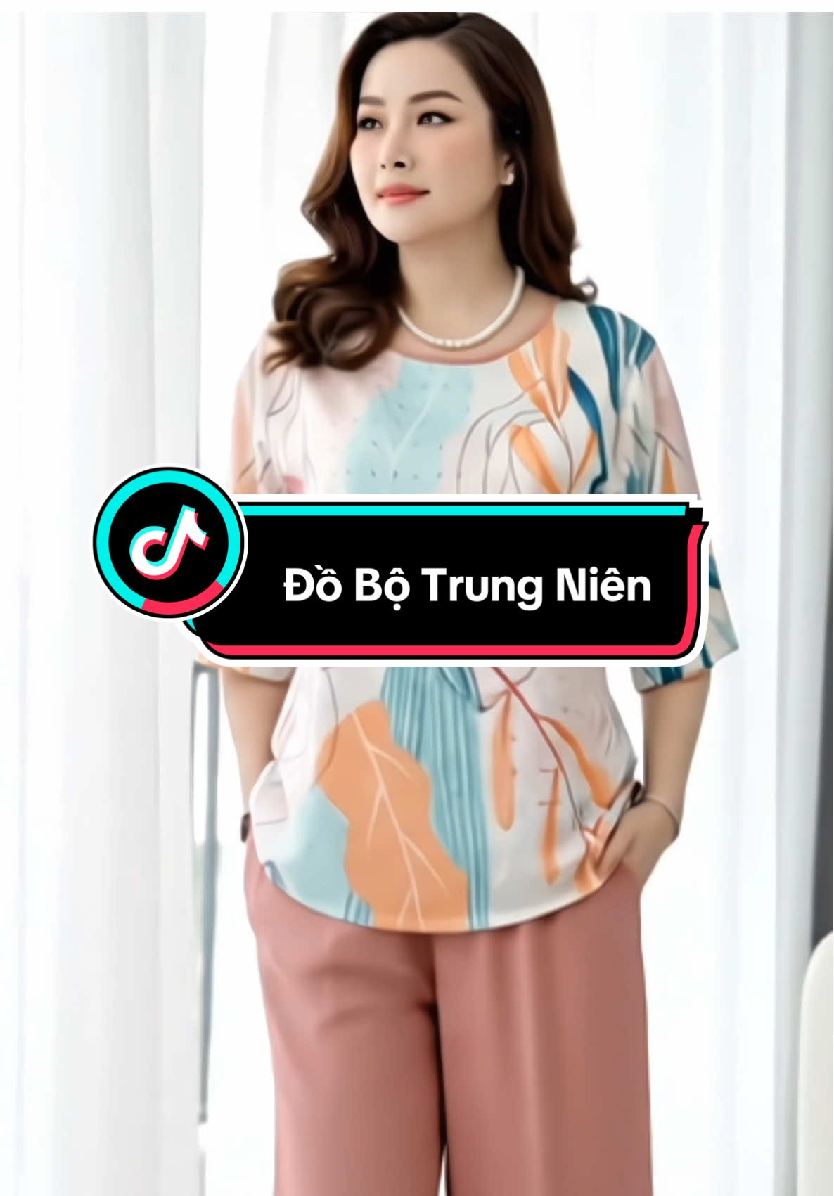 Đồ Bôi Trung Niên Cho mẹ đậy ạ . Chất vải lụa vân gỗ có size dưới 76kg. Hoạ tiết , màu dễ mặc , chất mềm mịn, thoait mái khi mặc. #dotrungnien #dobotrungnienchome #dobotrungnien #qua20thang10 #ngayphunuvietnam  @Góc Xinh 🎀  @Góc Xinh 🎀  @Góc Xinh 🎀 